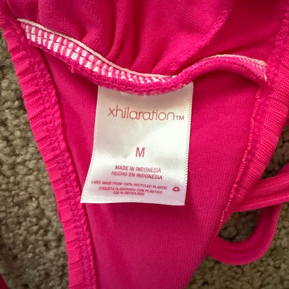 Neon Pink Ribbed Pattern Cut-out Front Bikini Top - Picture 3 of 3